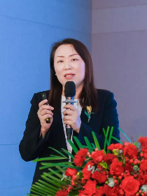 冯俏彬