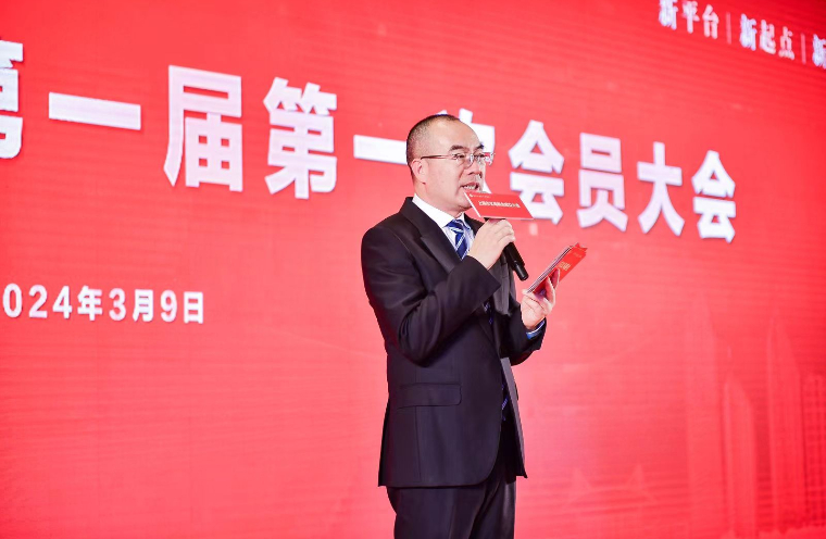 上海市义乌商会正式成立，王晓阳、吴永福分别当选首任会长、秘书长。