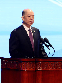 严文斌 严文斌