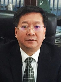 李伟