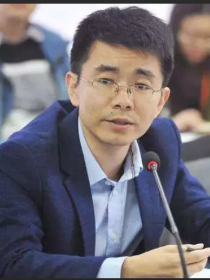 李巍 李巍