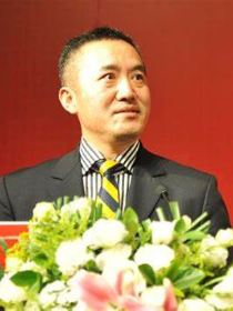 石伟
