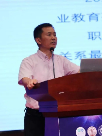 李名梁 李名梁