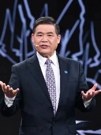 潘家华