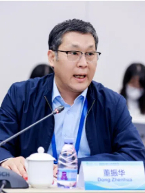董振华