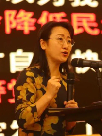 王彩平
