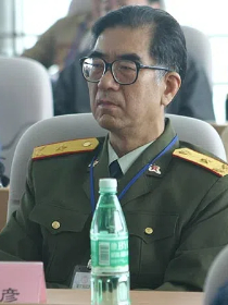 李炳彦