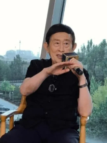 王立群