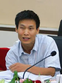 成官泯