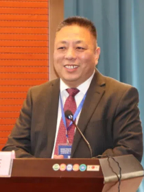韩根东