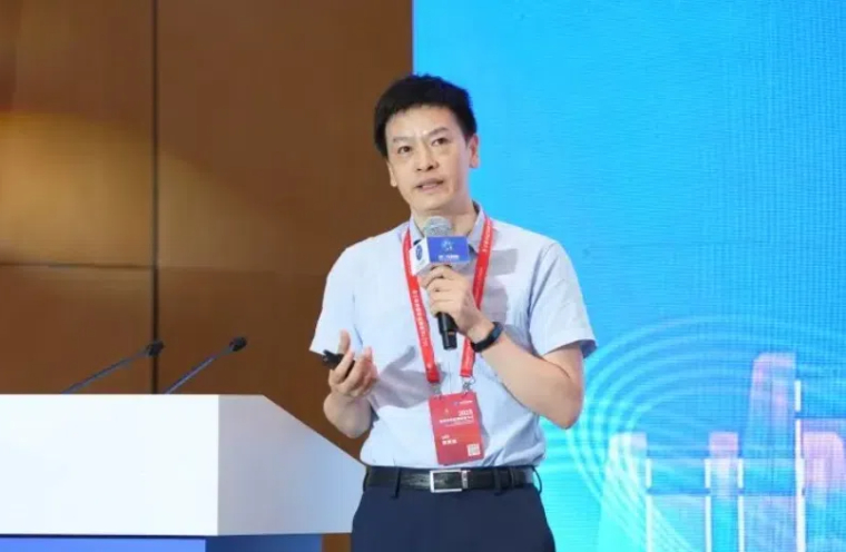 许召元：《下大力气提升中国产业链水平》