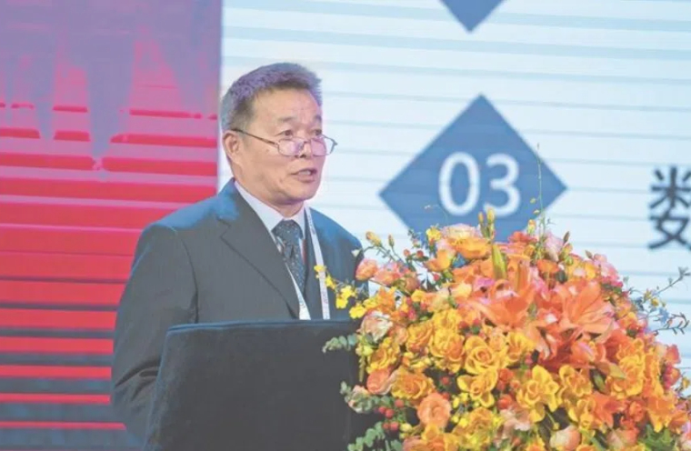 胡鞍钢：《为实现中国梦提供有力理论支撑》