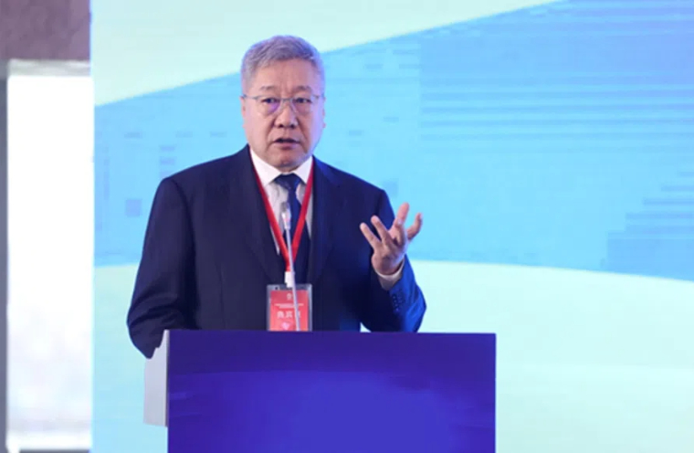 郑秉文：《养老金融大文章与保险业的作为》