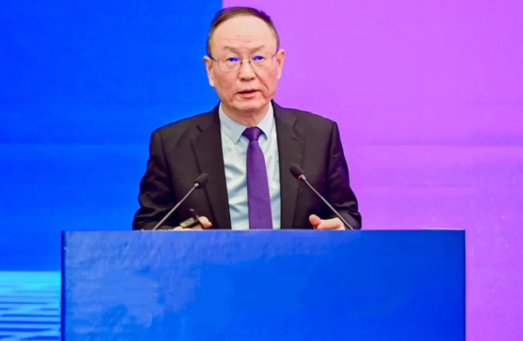 王一鸣：《抓住经济体制改革“牛鼻子”》