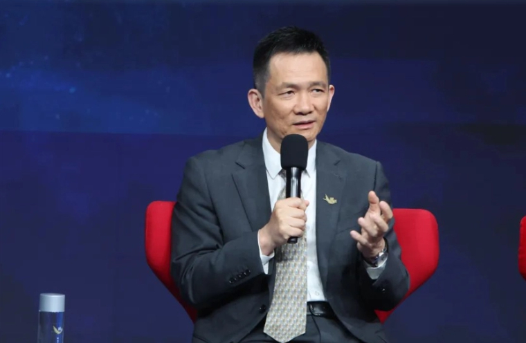 姚洋：《面对不确定的经济形势，关键要打好政策组合拳》