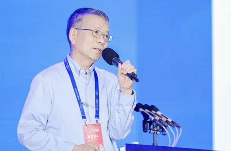 吴汉明：《中国芯片制造新思路 》