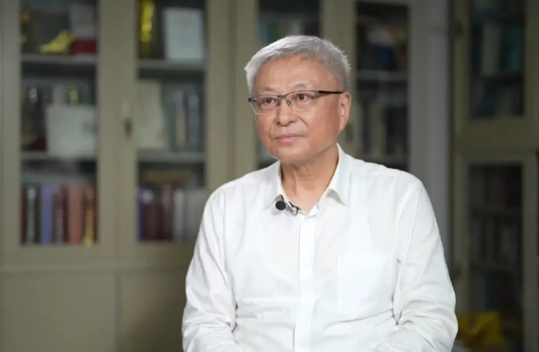 阎学通：《中美博弈背景下的“大国领导”》 