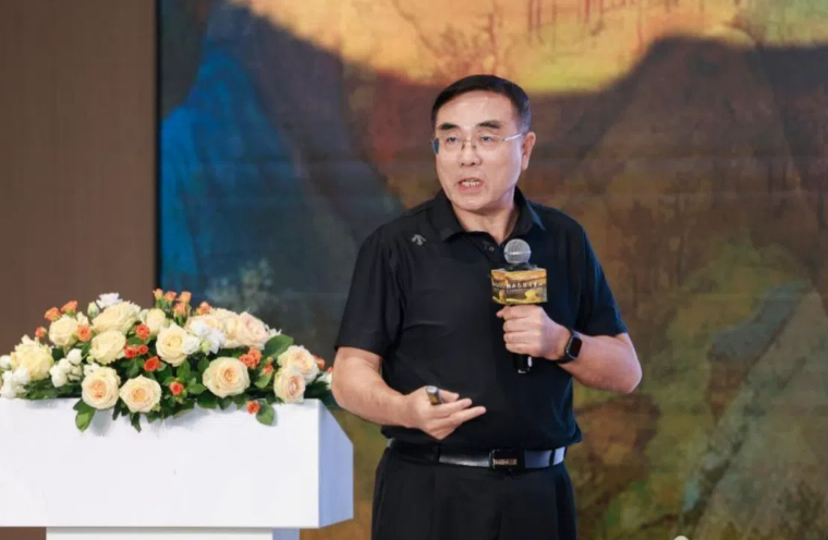 刘纪鹏：《资本市场进入投资型转型新阶段》