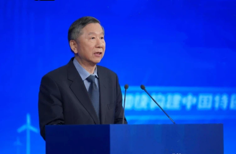 尚福林：《增强数字经济时代金融风险防控力》