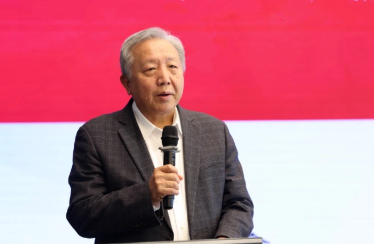 吴晓求：《以制度改革为引领，促进经济更快跃升》