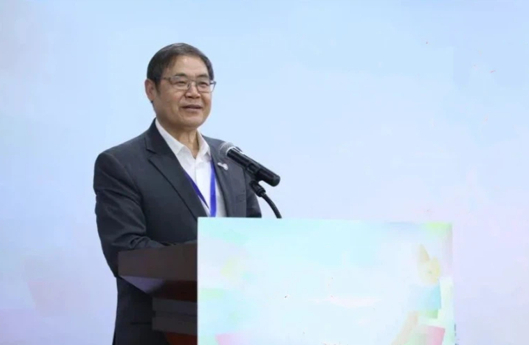 潘家华：《净零碳发展的市场动能与系统变革》