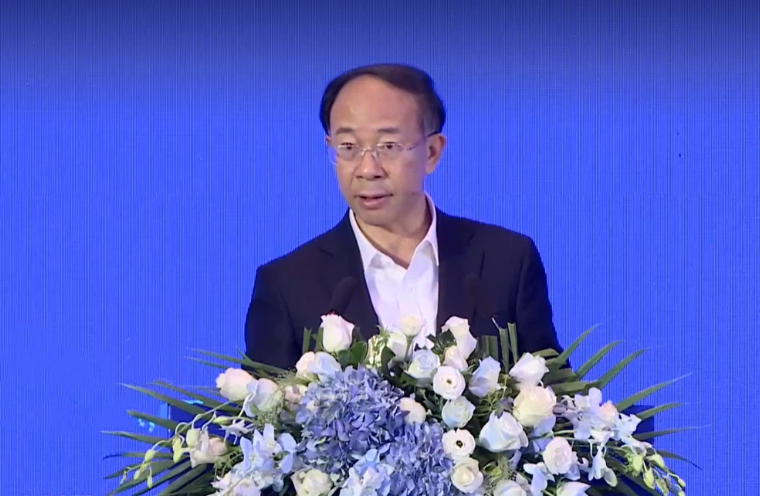 尹艳林：《以改革促进中国金融创新》