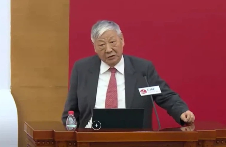 曹远征：《中国经济的规模性与金融创新性》