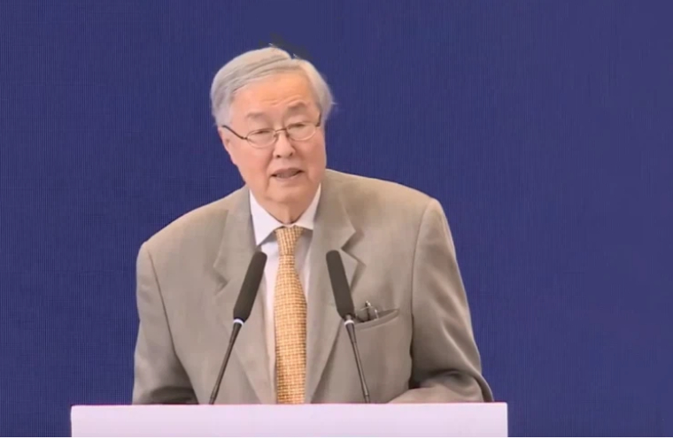 周小川：《养老金改革要兼顾企业竞争力及个人积极性》