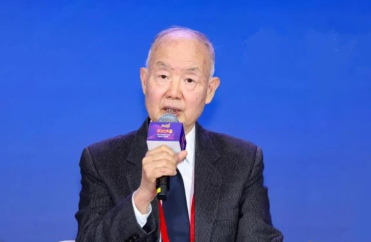 杨毅少将：《世界相信中国，只因这两点》