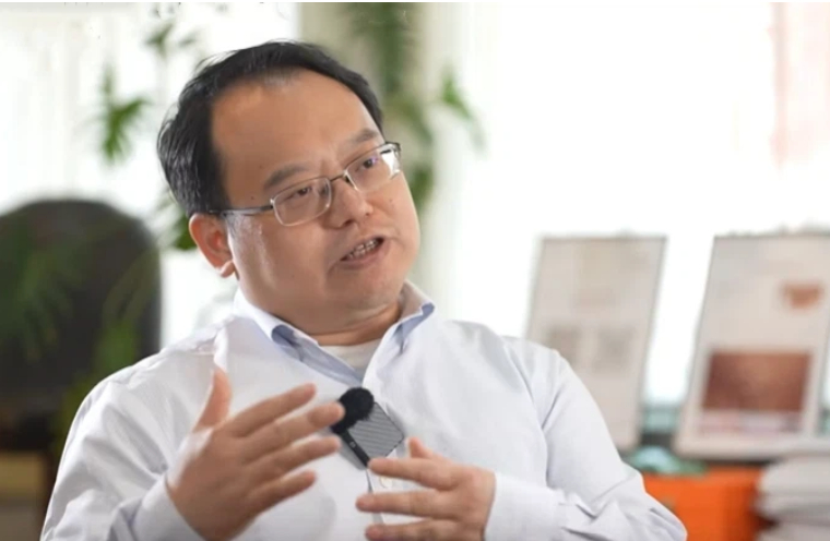 黄卓：《人工智能时代的企业增长战略》