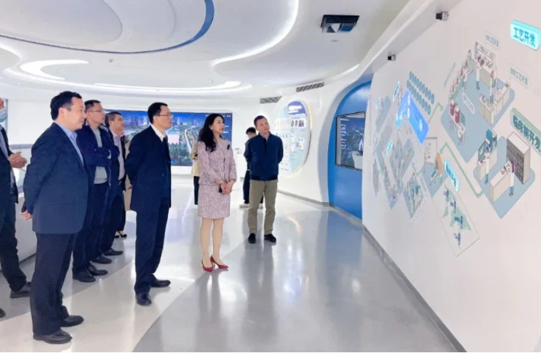 张长春：《优化投资结构，保持投资合理增长》