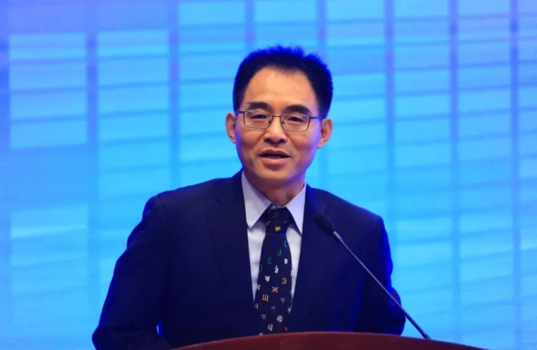 宋泓：《全球经济前景与中国政策选择》