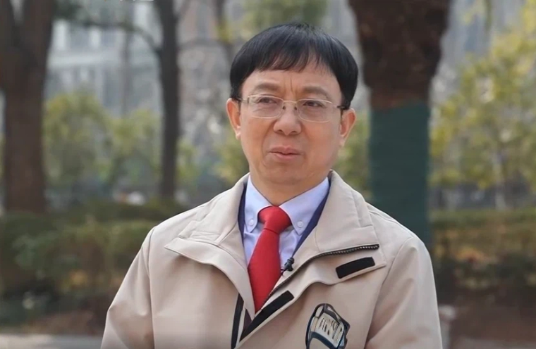 吴心伯：《中美关系处于敏感关键节点》