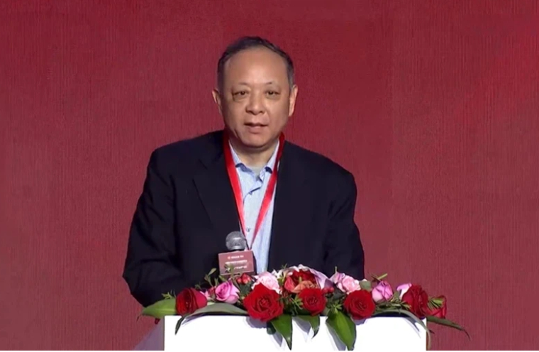 陈小洪：《中国产业创新模式的未来趋势及特点》