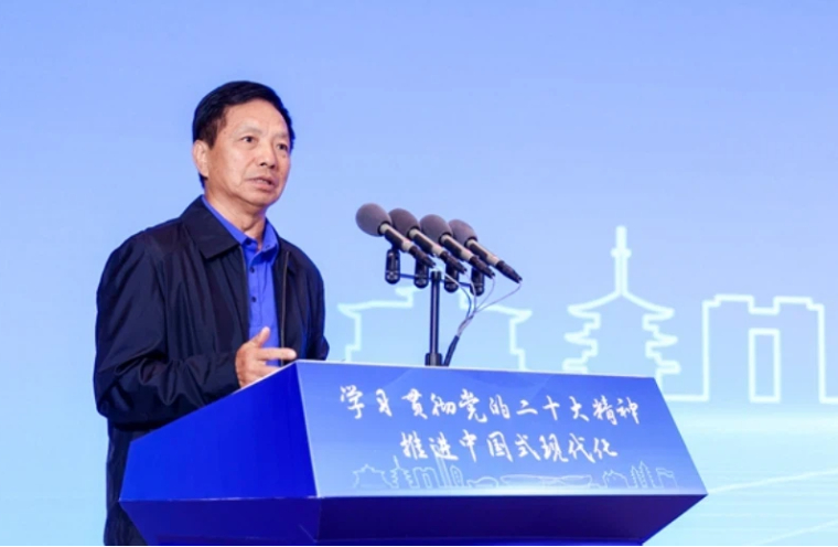 孔泾源：《毫不动摇的深化市场化改革》