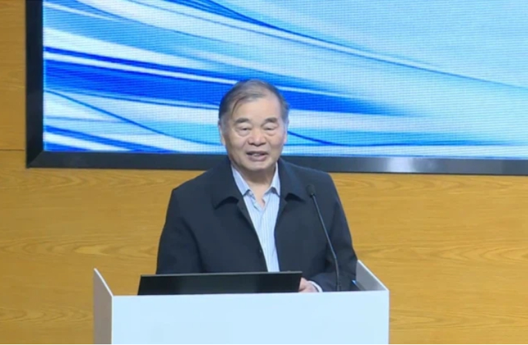 杨学山：《数实融合助力制造业高质量发展》