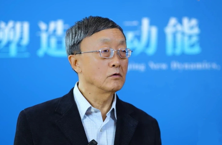 张立群：《需求收缩，重视政府投资的带动作用》