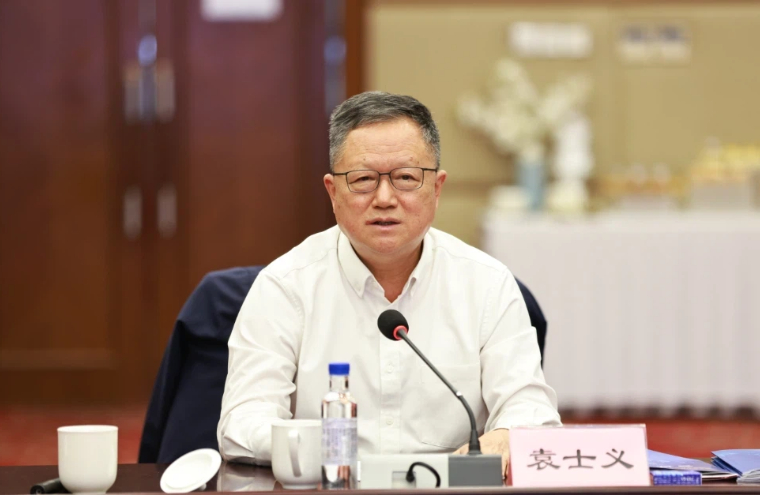 袁士义：《用新质生产力理念发展油田》