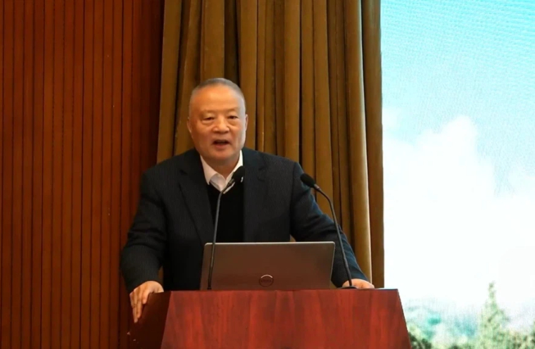 侯立安：《科技赋能新污染物治理》